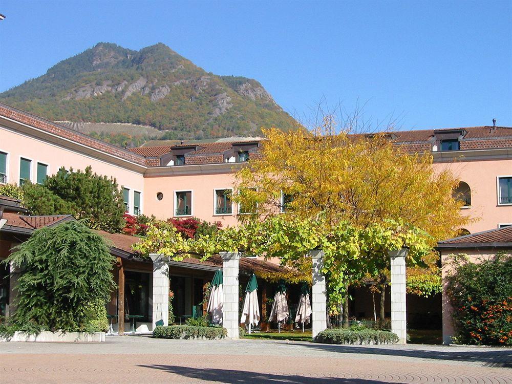 Hotel Des Vignes Saint-Leonard Bagian luar foto