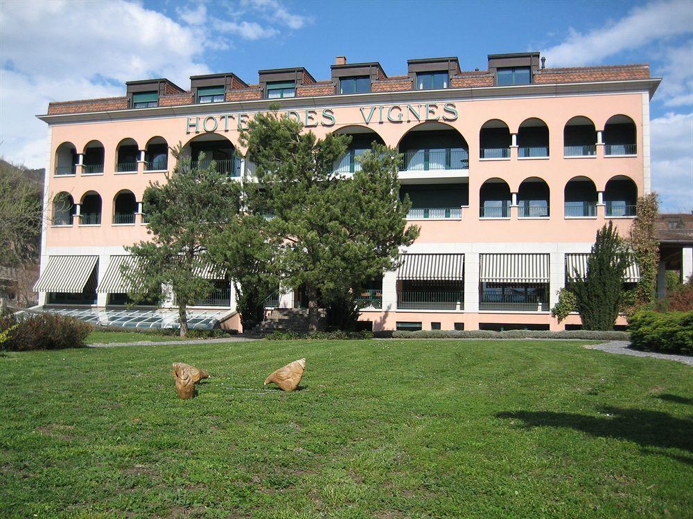 Hotel Des Vignes Saint-Leonard Bagian luar foto